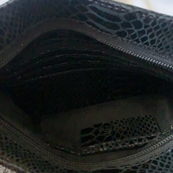 Michael Kors faux snakeskin purse - Picture 4 of 5